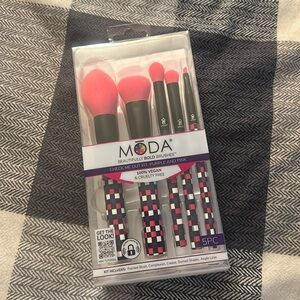 Moda Makeup Brushes
